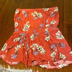 Super cute pacsun romper: size small